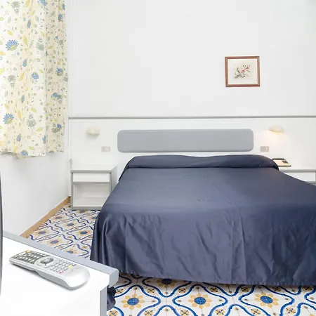 Flora Wellness & Beauty 3*