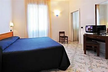 Flora Wellness & Beauty