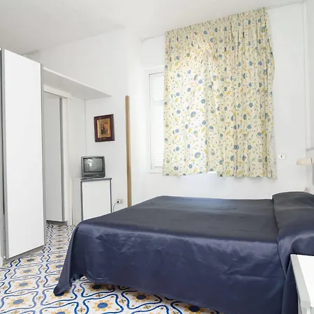 Flora Wellness & Beauty 3*