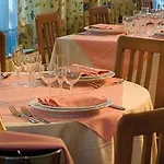 Flora Wellness & Beauty 3*