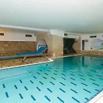 Flora Wellness & Beauty