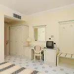 Flora Wellness & Beauty Hotel