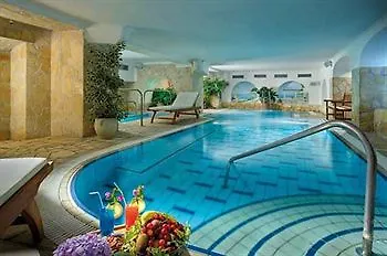 Flora Wellness & Beauty Hotel