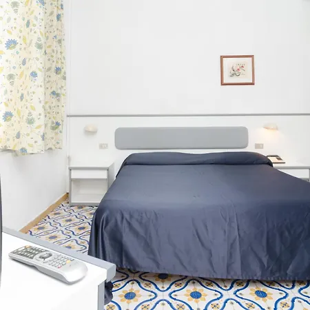 Flora Wellness & Beauty 3*