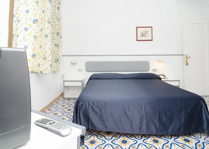 Flora Wellness & Beauty 3*