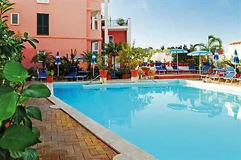 Flora Wellness & Beauty 3* ايسكيا