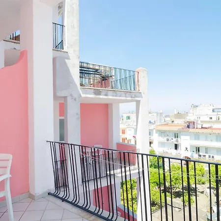 Flora Wellness & Beauty ايسكيا